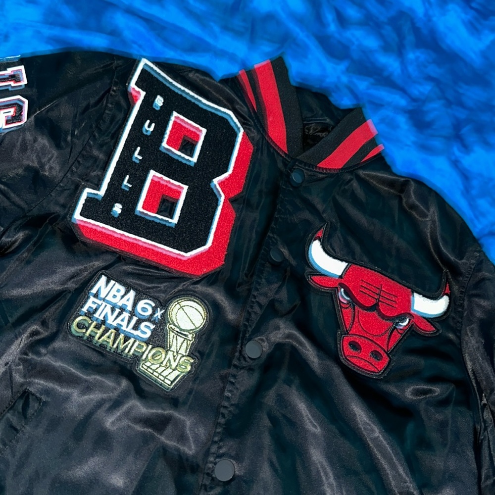 Pro Standard - NBA Chicago Bulls Varsity Jacket